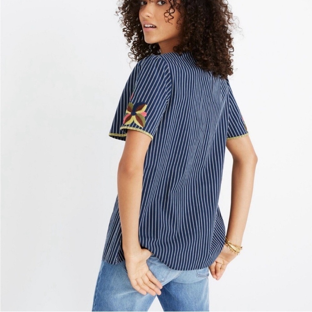 Madewell Women's Blue Floral Embroidered Pinstripe Fable Shirt Size Small - Picture 2 of 6